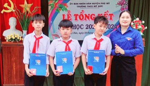 Tặng huy hiệu Tuổi trẻ dũng cảm cho 3 học sinh lớp 6 ở Bình Định dũng cảm cứu người đuối nước