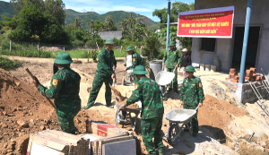 Lan tỏa mô hình "Mỗi tuần giúp đỡ một hộ nghèo"