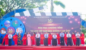 Khai mạc “Du lịch Việt Nam qua không gian ảnh” tại Bình Định