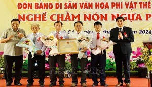 Huyện Phù Cát đón Bằng di sản văn hóa phi vật thể Quốc gia “Nghề chằm nón ngựa Phú Gia”