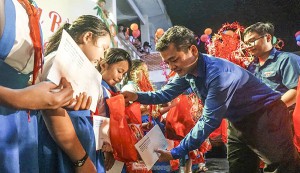 Quà Trung thu tặng thiếu nhi khó khăn