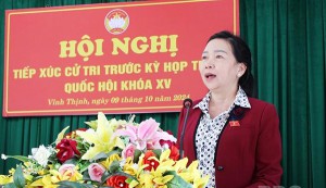 Phó Trưởng đoàn ĐBQH tỉnh Lý Tiết Hạnh tiếp xúc cử tri xã Vĩnh Thịnh